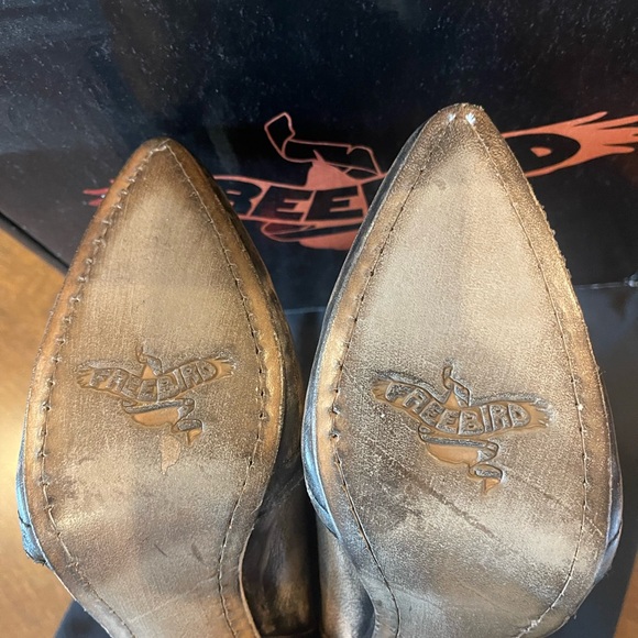 Freebird Joey Booties Pewter Size 10 - Picture 3 of 4
